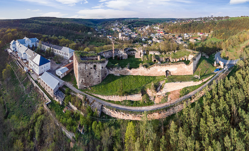 замки біля тернополя Язловецький замок як знайти